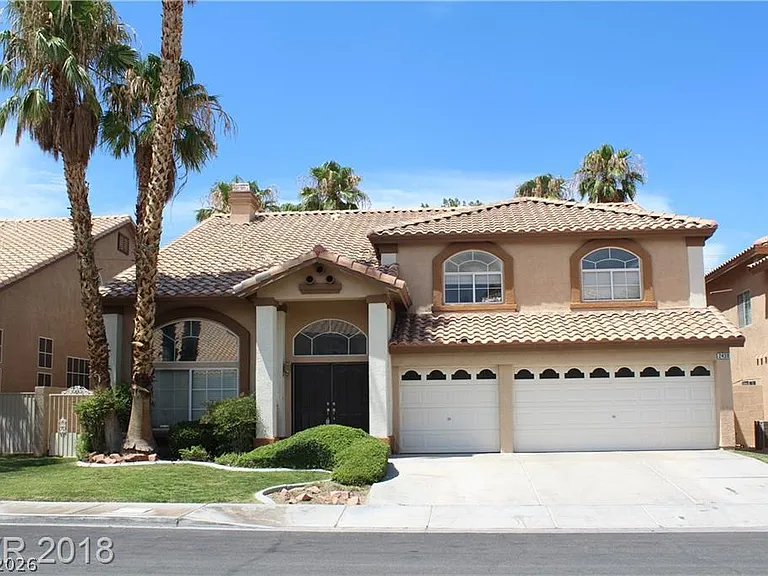 2438 Antler Point Dr — Photo 1