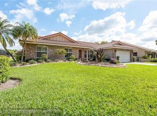 4855 NW 89th Ter, Coral Springs, FL 33067