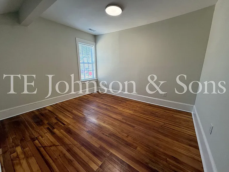 2106 S Main St #3 — Photo 9