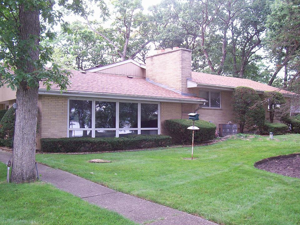 1st image of 42451 N Woodbine Ave