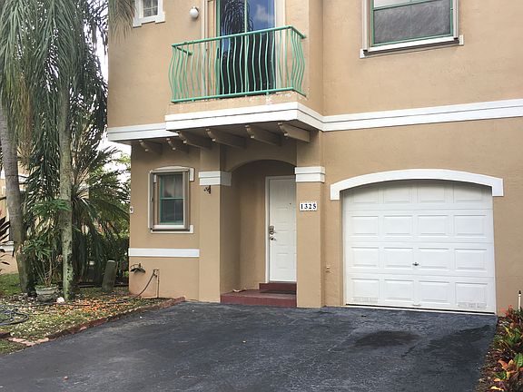 4th image of 1325 NW 126th Way