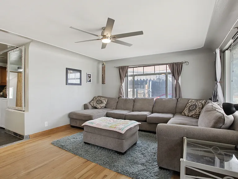 35 S Meade St — Photo 3