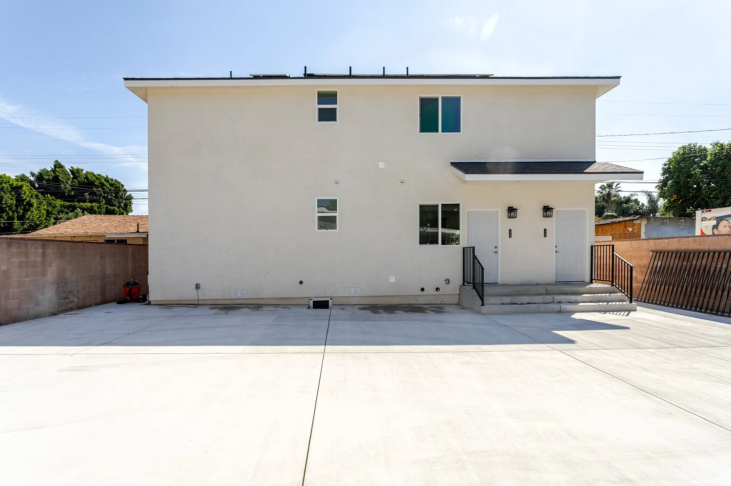 2 bed, 920 sqft, $2,600 — Photo 3