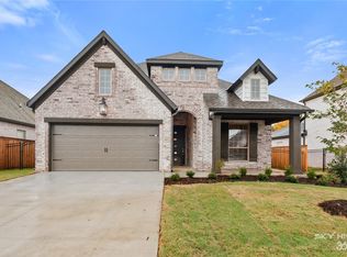 2403 SW Hampton Ave, Bentonville, AR 72713
