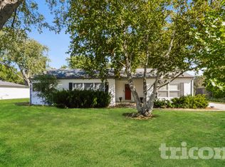 3343 N Ellen Dr, Arlington Heights, IL 60004