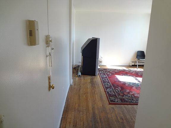 2nd image of 14-23 31st Ave APT 1C