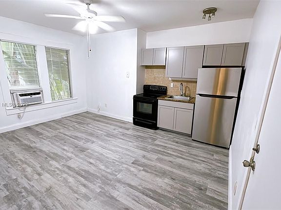 2nd image of 842 Meridian Ave APT 2C
