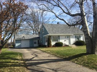 521 Eastfield Dr, Battle Creek, MI 49015