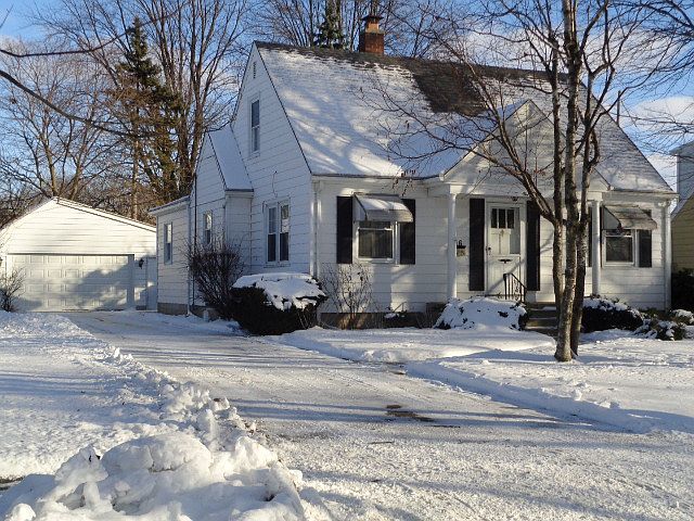 1st image of 516 Webb Dr