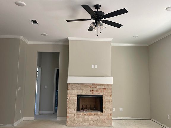 3rd image of 209 Meadowcliff Dr