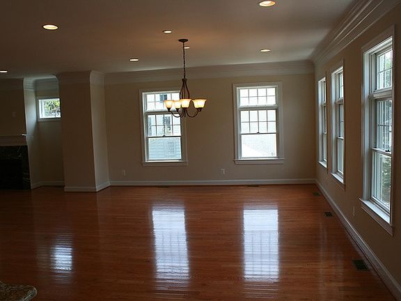 4th image of 801 N Florida St