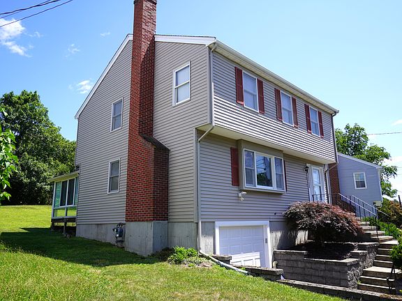2nd image of 8 Mann St #8