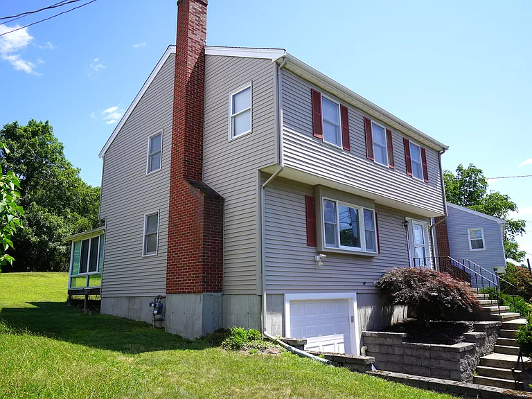 8 Mann St #8 — Photo 2
