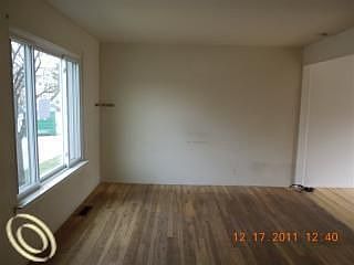 5th image of 8142 Hettenberger Ave