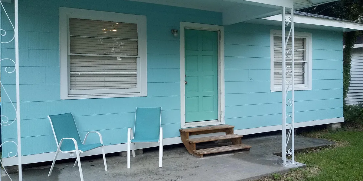 A place to sit - 204 Carl St