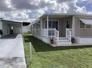 8550 SW 22nd St, Davie, FL 33324