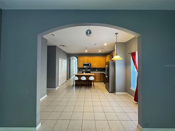 5th image of 877 HACIENDA CIRCLE