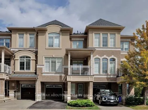 2435 Greenwich Dr, Oakville, ON L6M 0S4
