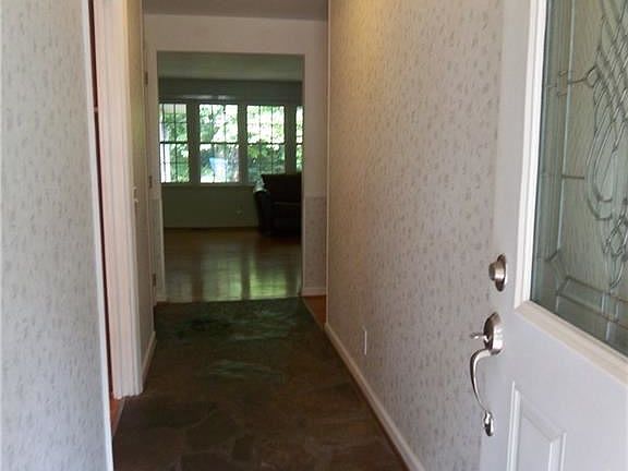 3rd image of 5 Ashwood Dr