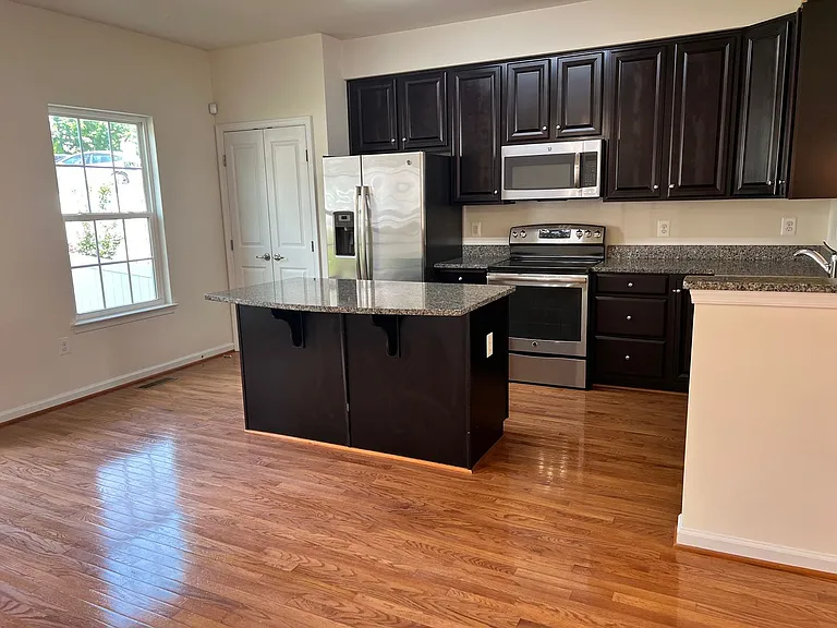 2012 Elm Tree Ct — Photo 5