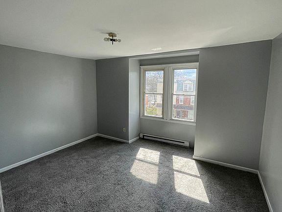 4th image of 1710 Regina St