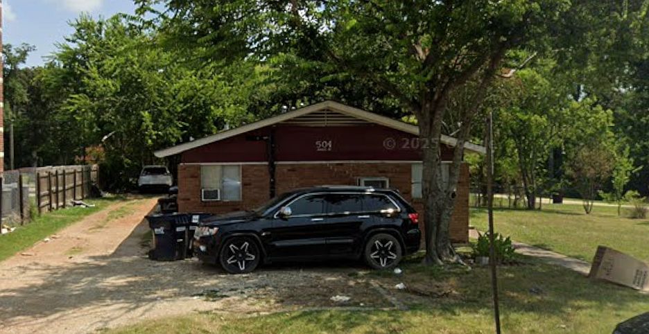 1st image of 504 Boyett St APT A