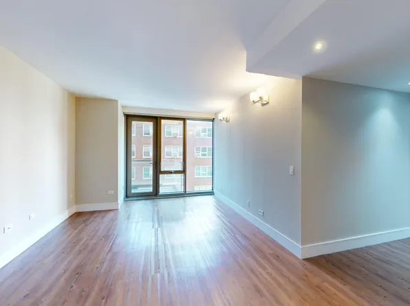 237 East 34th Street image 6 of 40