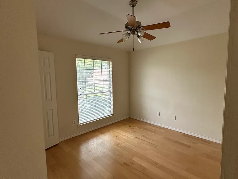 7016 Randall Way — Photo 17
