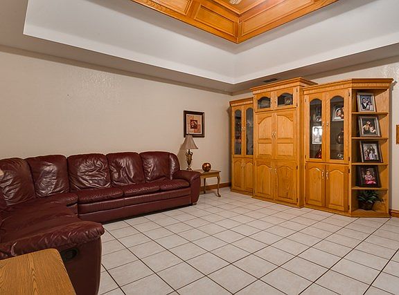 2nd image of 313 N Stewart Blvd