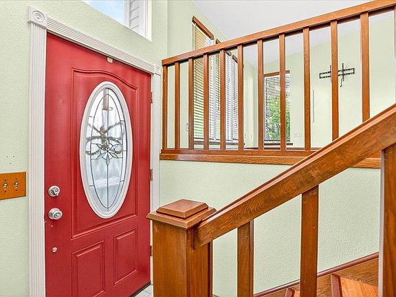 3rd image of 707 S Myrtle St