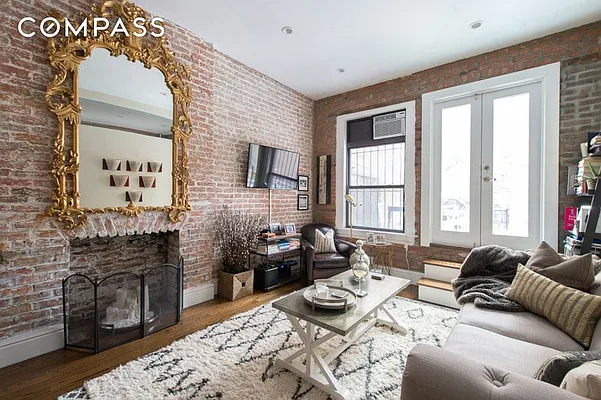 Rented by Compass | media 23