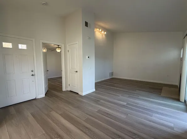 400 Sea Cliff Way #402, Oceanside, CA 92056