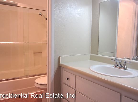 5th image of 2037 Castlebury Dr