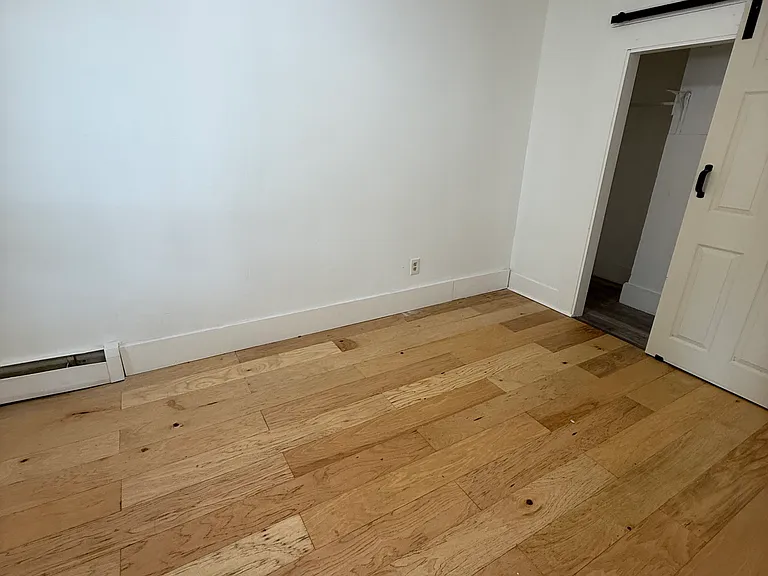 180 Cedar St #4 — Photo 15