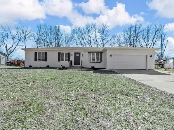 324 Westglen Dr, Glen Carbon, IL 62034