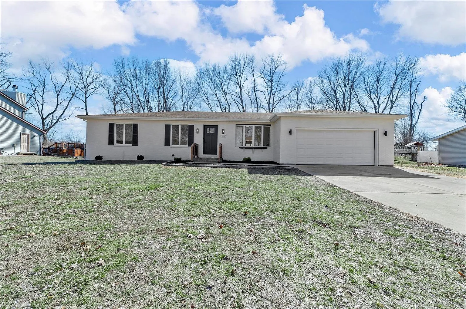 324 Westglen Dr photo 1