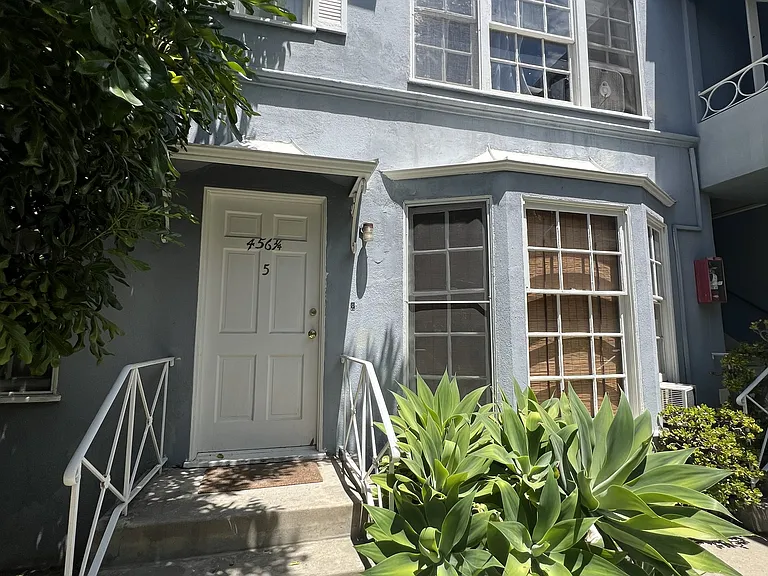 454 Kelton Ave #456 — Photo 4