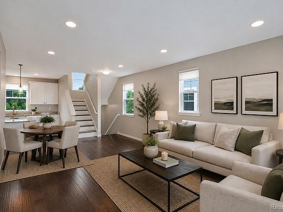 3rd image of 4625 Bradley Cir