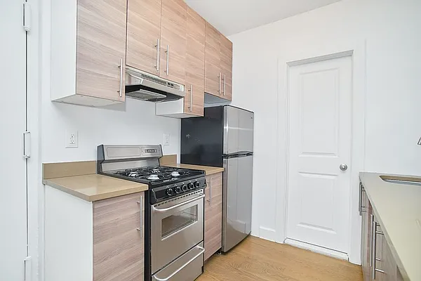 Rented by REAL New York | media 11