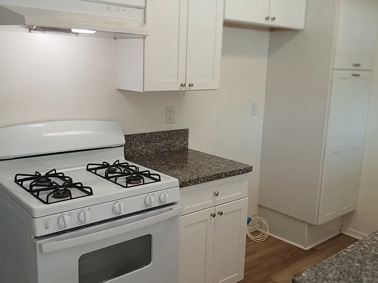 1480 N Palm Ave #D — Photo 5
