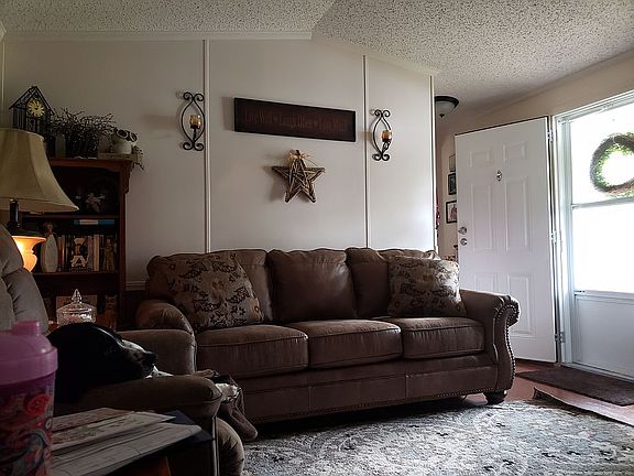 Living room before empty