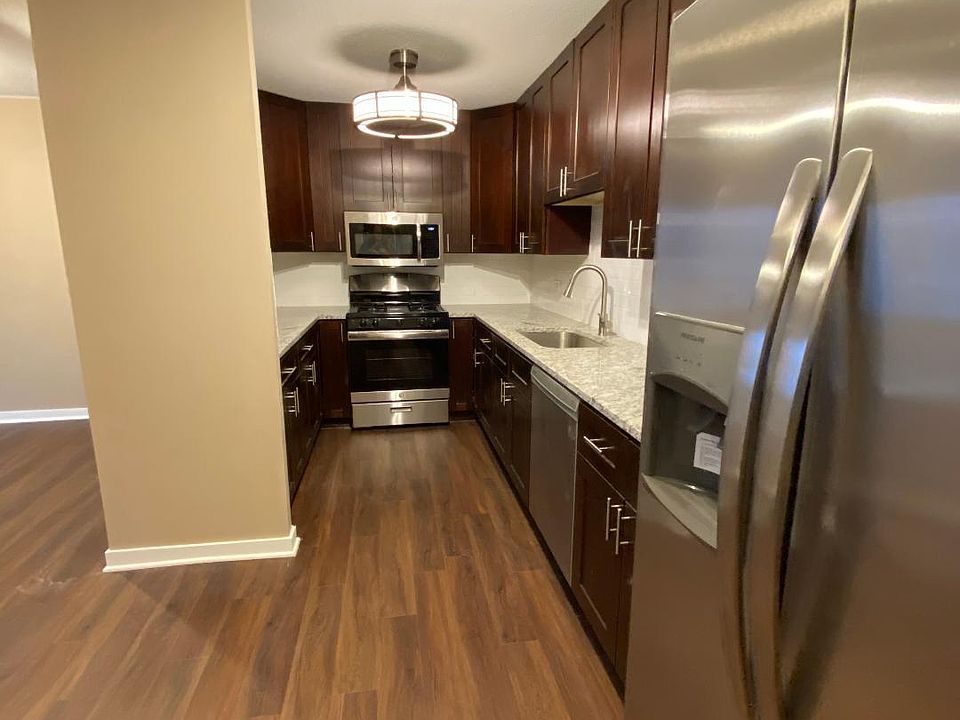 1st image of 2201 S Stewart Ave APT 3M