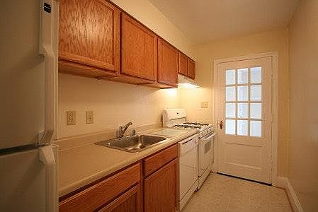 3rd image of 1730 16th St N APT 3