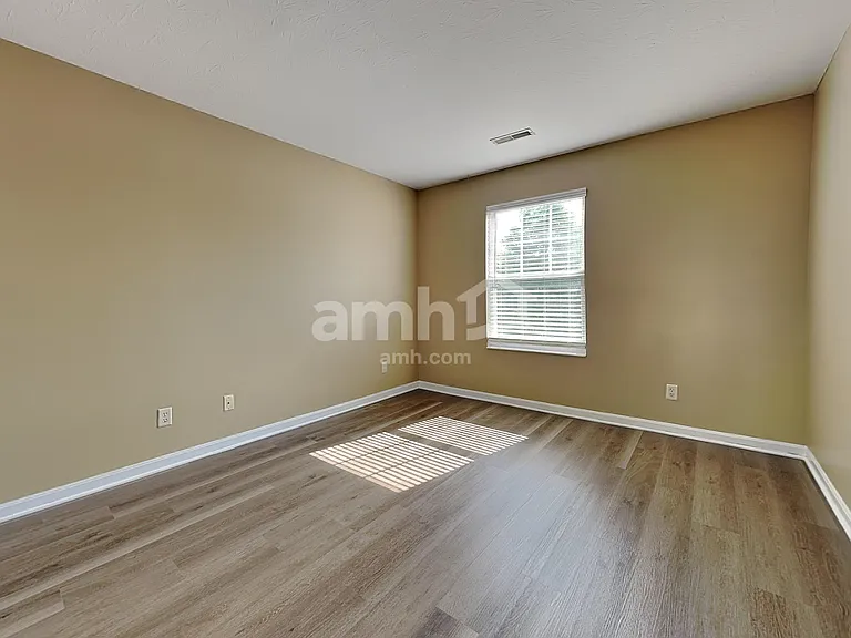 5887 Hayden Dr — Photo 16