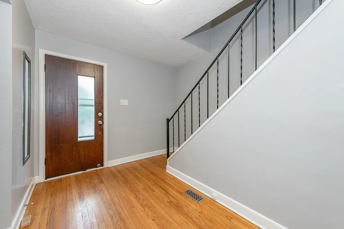 Building Photo - 2344 Midway Ave #A
