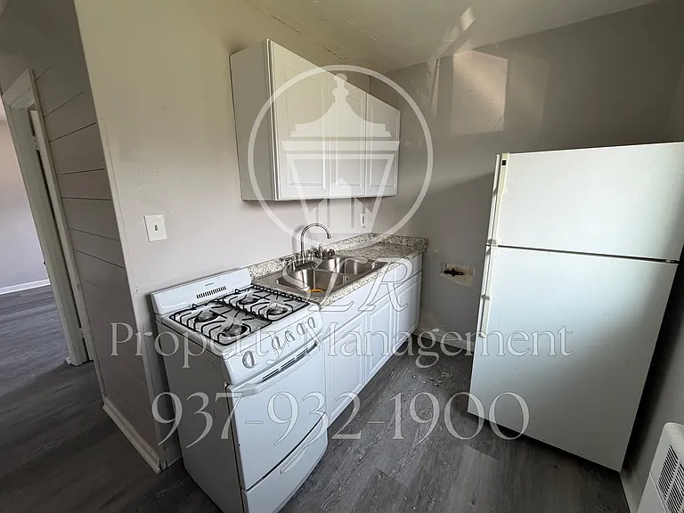 404 Ryburn Ave #C7 — Photo 3