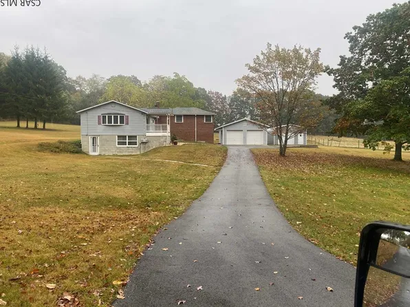 227 Martin Rd, Johnstown, PA 15904