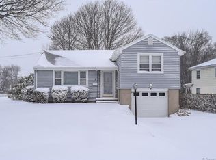 6 Hynes Ave, Groton, CT 06340
