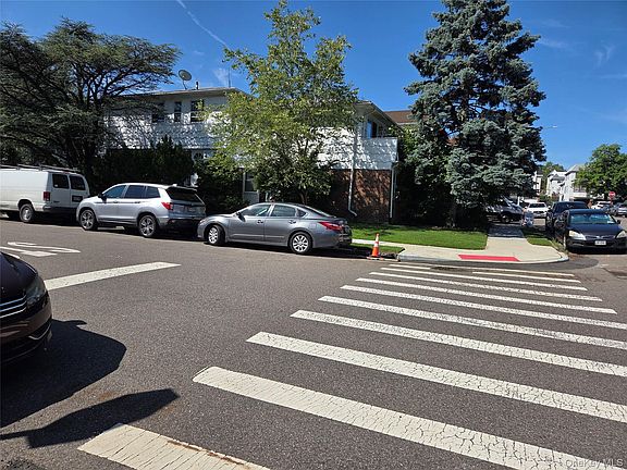 2nd image of 15-42 216th St SE 216th Street