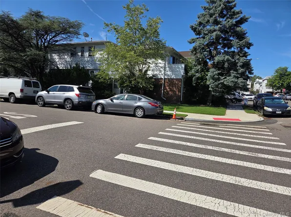15-42 216th St SE 216th Street, Bayside, NY 11360